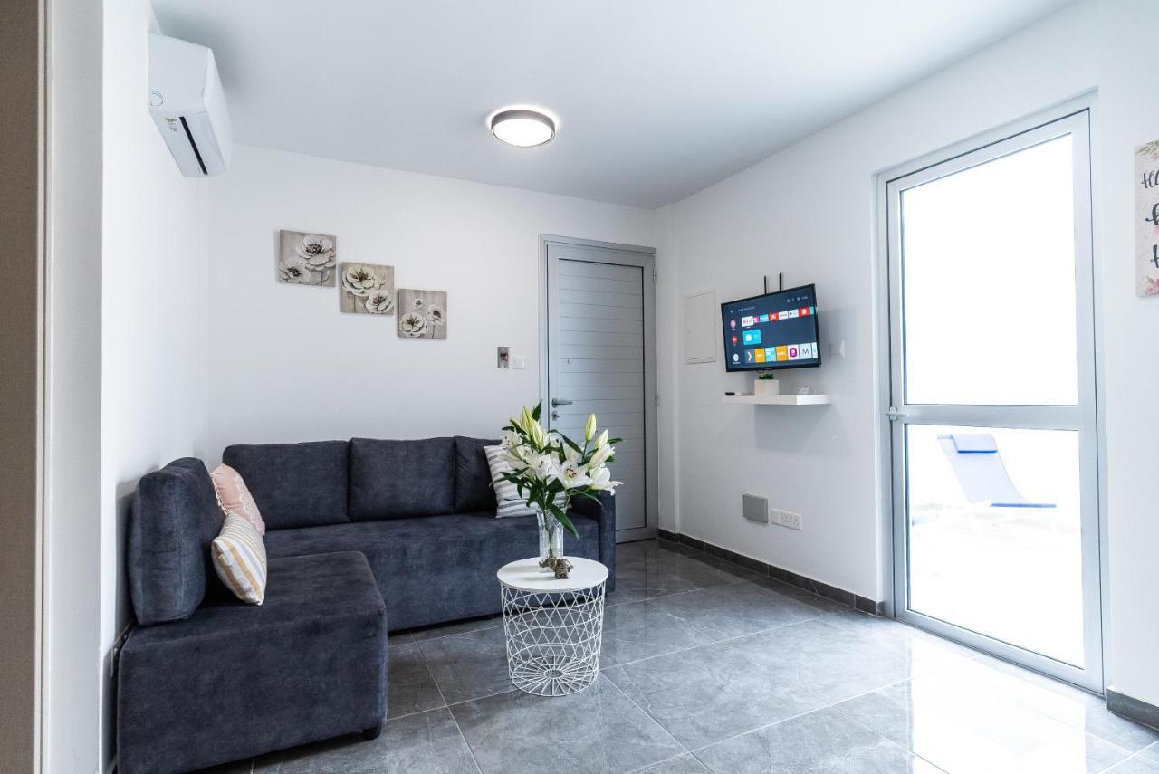 Spiros Luxury Apartments Ayia Napa Bagian luar foto
