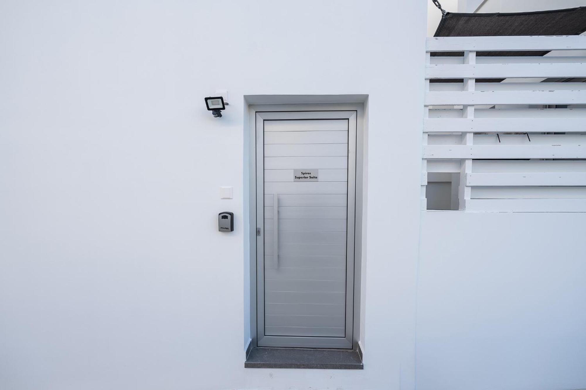 Spiros Luxury Apartments Ayia Napa Bagian luar foto